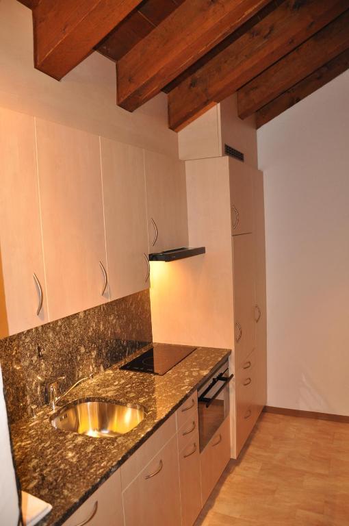 Ferienwohnungen Seraina Sils im Engadin Zimmer foto